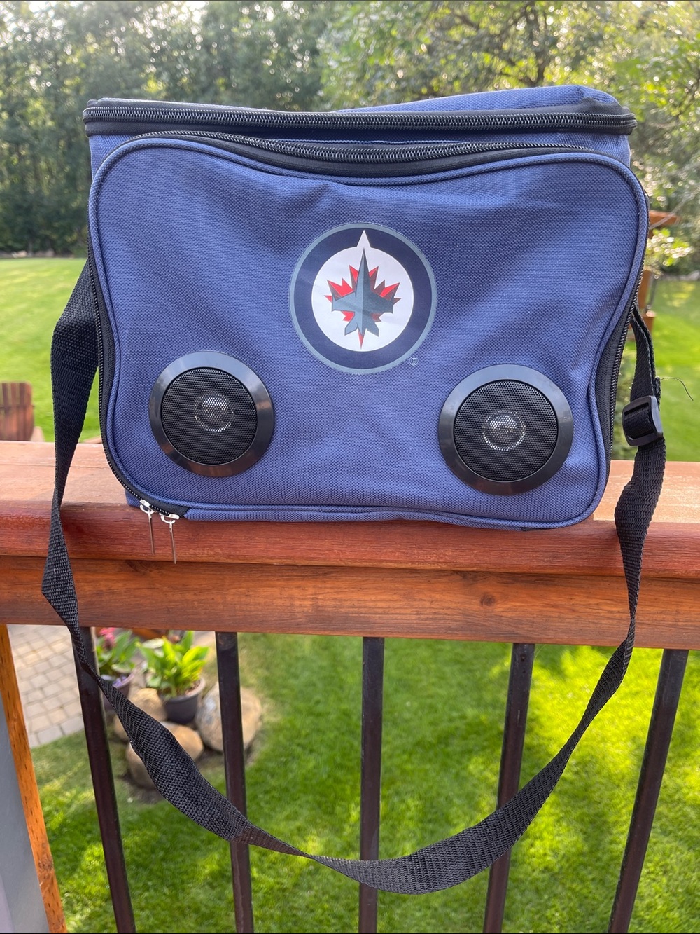 Portable Blue Speaker Cooler Bag with Built-In Speakers